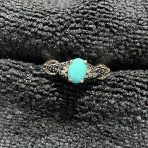 Turqouise w/small Sapphire Silver 925 Ring size(7) - Picture 2 of 4